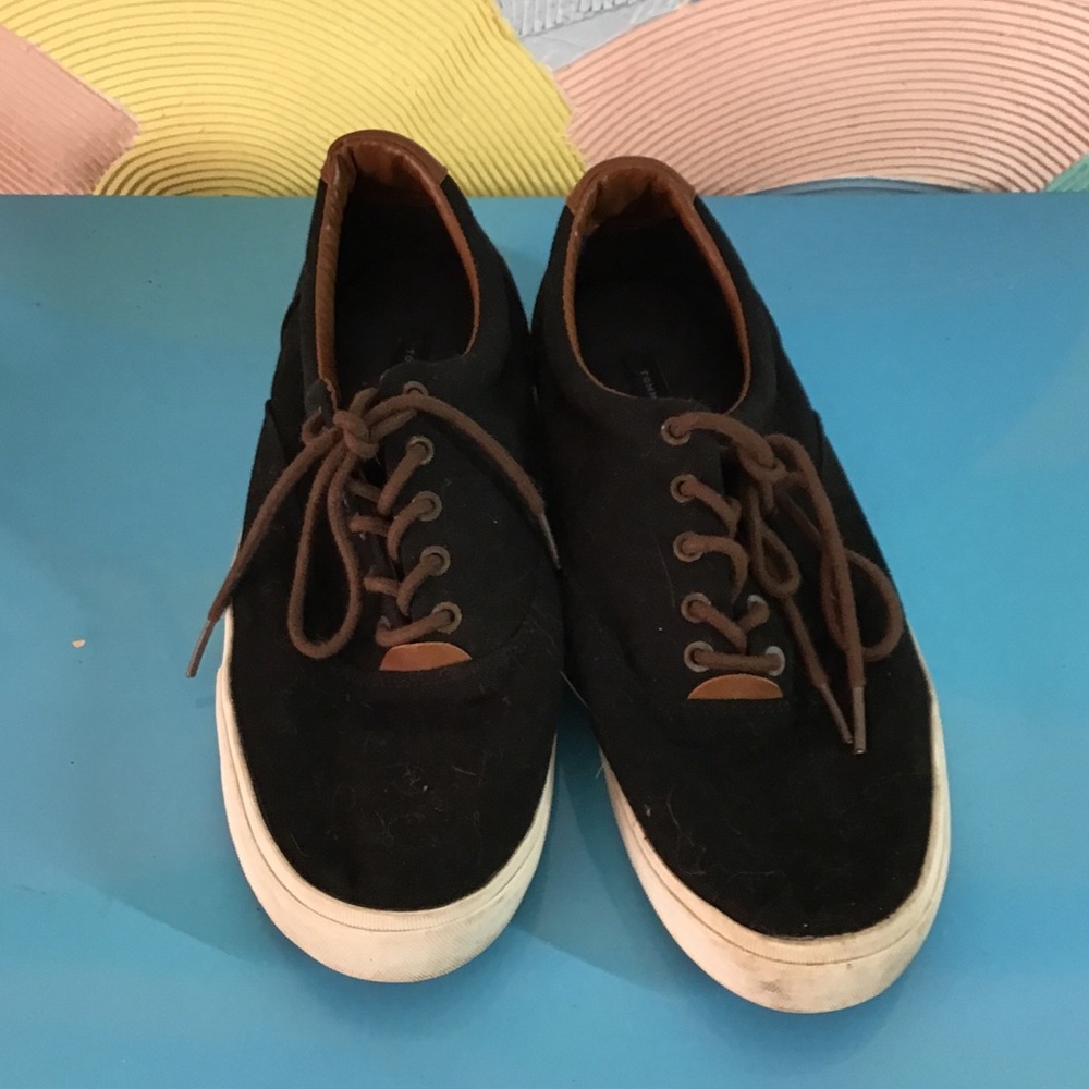 Tommy Hilfiger navy blue canvas and leather boat shoe